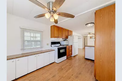 800 32nd Avenue S #727, Saint Petersburg, FL 33705 - Photo 9