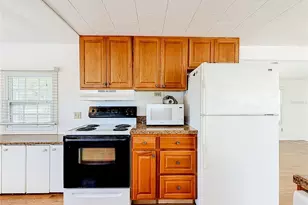 800 32nd Ave S, Saint Petersburg, FL 33705 - Photo 11