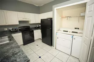 1055 Universal Rest Pl, Kissimmee, FL 34744 - Photo 11