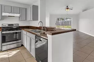 3348 Kelsey Ln, Saint Cloud, FL 34772 - Photo 5