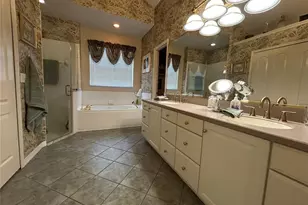 700 Adriane Park Cir, Kissimmee, FL 34744 - Photo 19