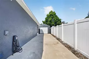 1330 S Shore Dr, Saint Cloud, FL 34771 - Photo 17