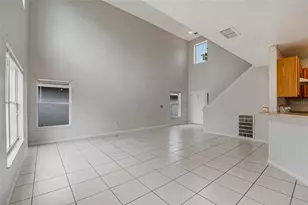 2405 Cedarfield Ln, Kissimmee, FL 34744 - Photo 5