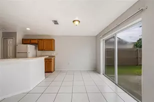 2405 Cedarfield Ln, Kissimmee, FL 34744 - Photo 7