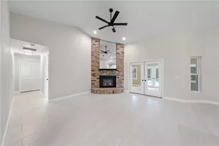 2082 Camelot Blvd, Saint Cloud, FL 34772 - Photo 11