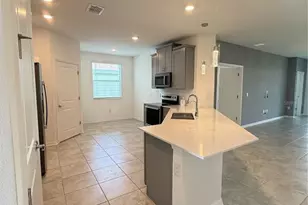 2002 Myrtle Pine St, Kissimmee, FL 34746 - Photo 5