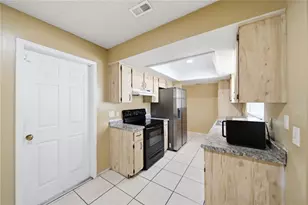 2248 Greenview Cir, Orlando, FL 32808 - Photo 5