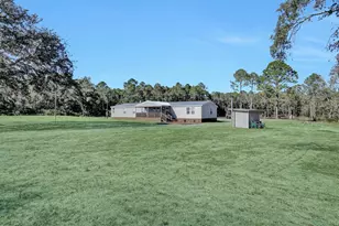141 Woods Rd, San Mateo, FL 32187 - Photo 1