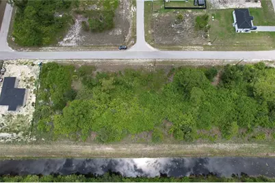 980 Lakeside Drive, Lehigh Acres, FL 33974 - Photo 7