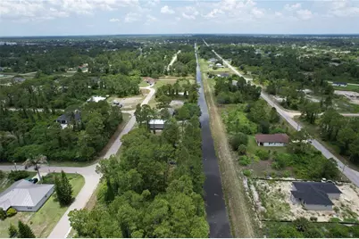 980 Lakeside Drive, Lehigh Acres, FL 33974 - Photo 9
