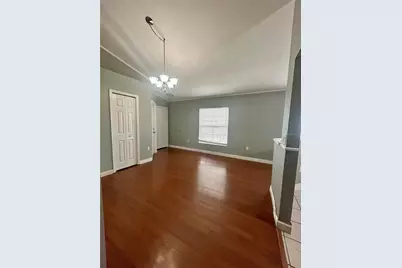 622 Crystals Boulevard, Winter Haven, FL 33884 - Photo 3