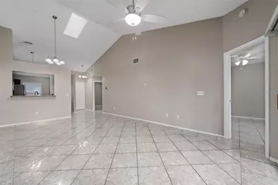 140 Lakepointe Circle, Kissimmee, FL 34743 - Photo 13