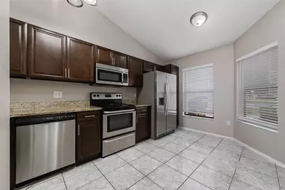 140 Lakepointe Circle, Kissimmee, FL 34743 - Photo 3
