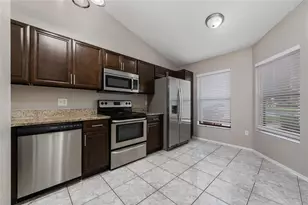 140 Lakepointe Cir, Kissimmee, FL 34743 - Photo 3