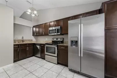 140 Lakepointe Circle, Kissimmee, FL 34743 - Photo 5