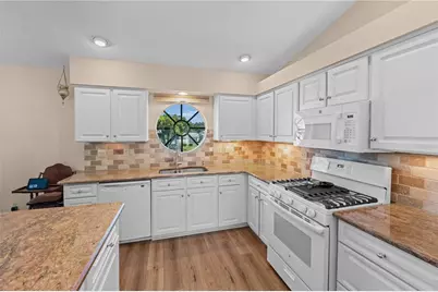 6323 Silver Lakes Drive E, Lakeland, FL 33810 - Photo 11