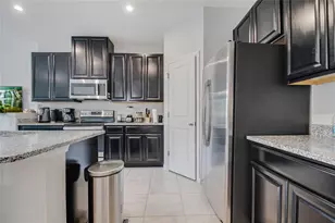 2724 Pleasant Cypress Cir, Kissimmee, FL 34741 - Photo 11