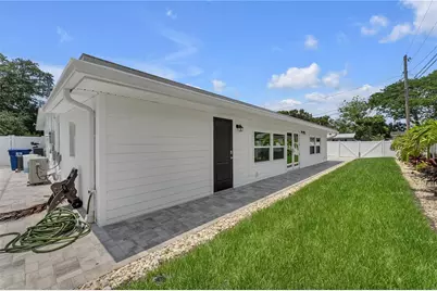 3295 57th Street N, Saint Petersburg, FL 33710 - Photo 15