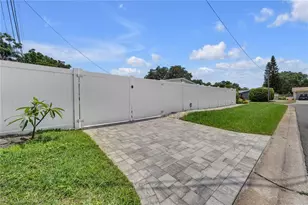 3295 57th St N, Saint Petersburg, FL 33710 - Photo 19