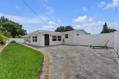 3295 57th Street N, Saint Petersburg, FL 33710 - Photo 1