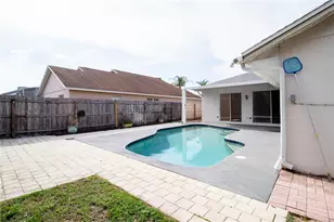 2782 Picadilly Cir, Kissimmee, FL 34747 - Photo 29