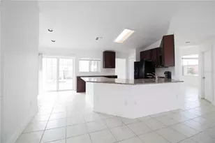 2782 Picadilly Cir, Kissimmee, FL 34747 - Photo 7