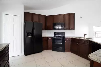 2782 Picadilly Circle, Kissimmee, FL 34747 - Photo 9