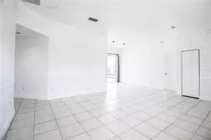 2782 Picadilly Cir, Kissimmee, FL 34747 - Photo 3