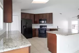 2782 Picadilly Cir, Kissimmee, FL 34747 - Photo 7