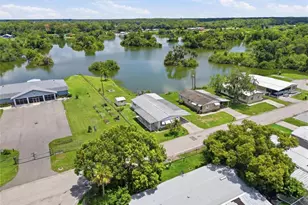 3586 Lazy Lake Dr N, Lakeland, FL 33801 - Photo 5