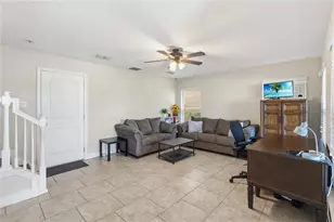 10546 Green Ivy Ln, Orlando, FL 32832 - Photo 9