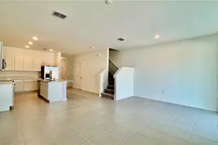 319 Sol Vis Dr, Dundee, FL 33838 - Photo 5