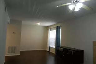 4013 Dream Oak Pl, Tampa, FL 33613 - Photo 7