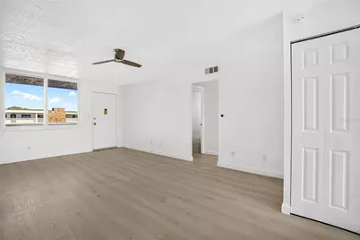 5095 Bay Street NE #310, Saint Petersburg, FL 33703 - Photo 7