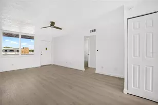 5095 Bay St NE, Saint Petersburg, FL 33703 - Photo 7