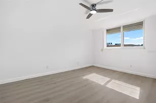 5095 Bay St NE, Saint Petersburg, FL 33703 - Photo 21