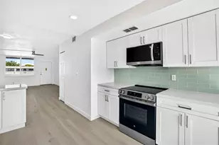 5095 Bay St NE, Saint Petersburg, FL 33703 - Photo 15