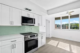 5095 Bay St NE, Saint Petersburg, FL 33703 - Photo 11
