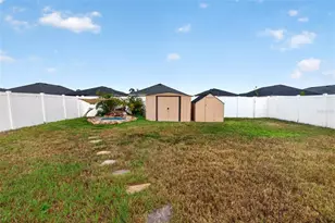 7043 Silverado Ranch Blvd, Zephyrhills, FL 33541 - Photo 19