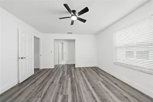 518 San Pedro Dr, The Villages, FL 32159 - Photo 15