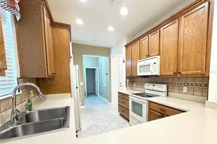 2316 Palm Tree Dr, Kissimmee, FL 34759 - Photo 11