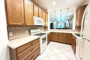 2316 Palm Tree Dr, Kissimmee, FL 34759 - Photo 9