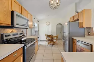 2912 Belle Ln, Kissimmee, FL 34743 - Photo 23