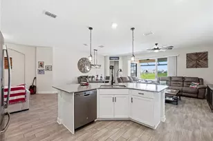 8954 Fluffy Lie Ct, Davenport, FL 33896 - Photo 9