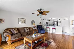1076 Universal Rest Pl, Kissimmee, FL 34744 - Photo 11