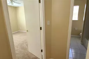 2411 Berkshire Ct, Kissimmee, FL 34746 - Photo 15
