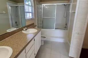 2411 Berkshire Ct, Kissimmee, FL 34746 - Photo 13