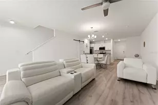 697 Stoney Pointe Cir, Davenport, FL 33896 - Photo 3