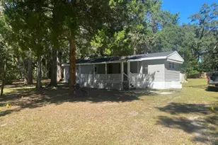 19429 McCloy Cir, Brooksville, FL 34601 - Photo 1