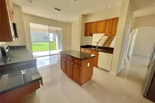 2370 Hinsdale Dr, Kissimmee, FL 34741 - Photo 9